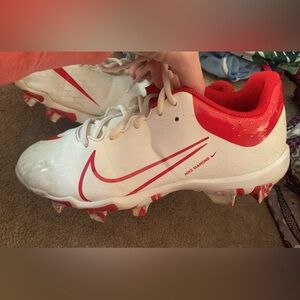 Red/white Nike diamond softball cleats